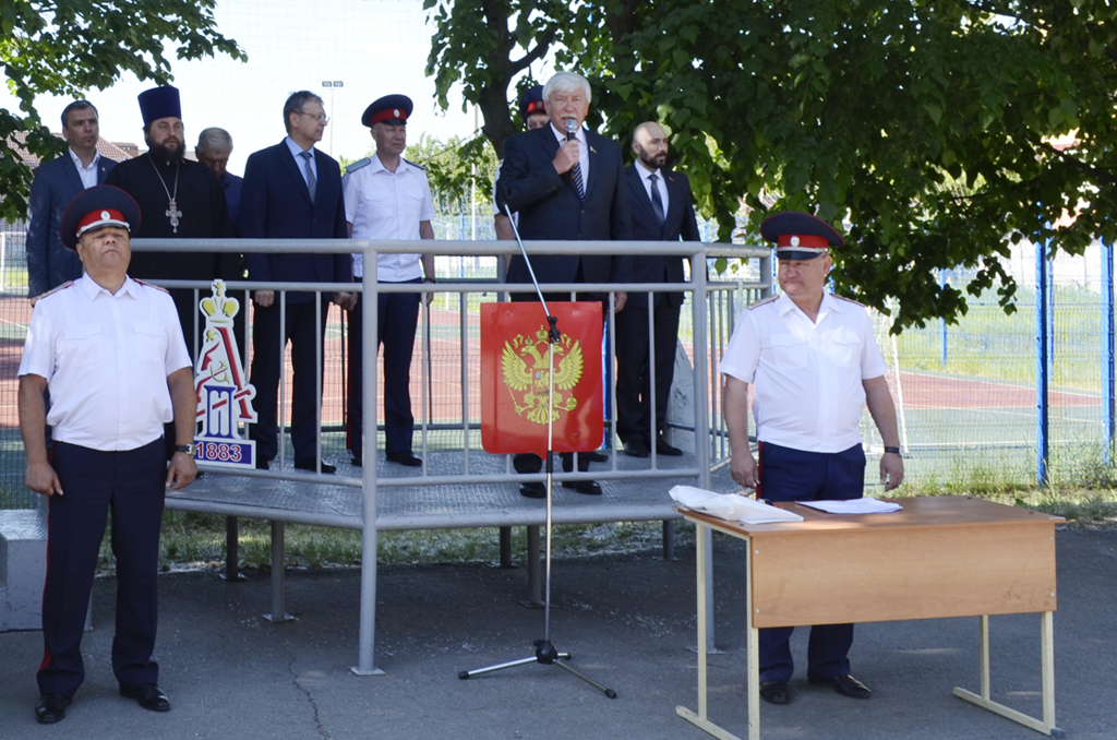 Вячеслав Василенко поздравил выпускников Донского кадетского корпуса Вячеслав Василенко поздравил выпускников Донского кадетского корпуса
