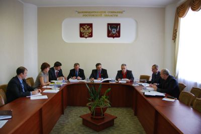 ДЕПУТАТЫ-КОММУНИСТЫ ОБСУДИЛИ ОСНОВНОЙ ФИНАНСОВЫЙ ДОКУМЕНТ ОБЛАСТИ ДЕПУТАТЫ-КОММУНИСТЫ ОБСУДИЛИ ОСНОВНОЙ ФИНАНСОВЫЙ ДОКУМЕНТ ОБЛАСТИ