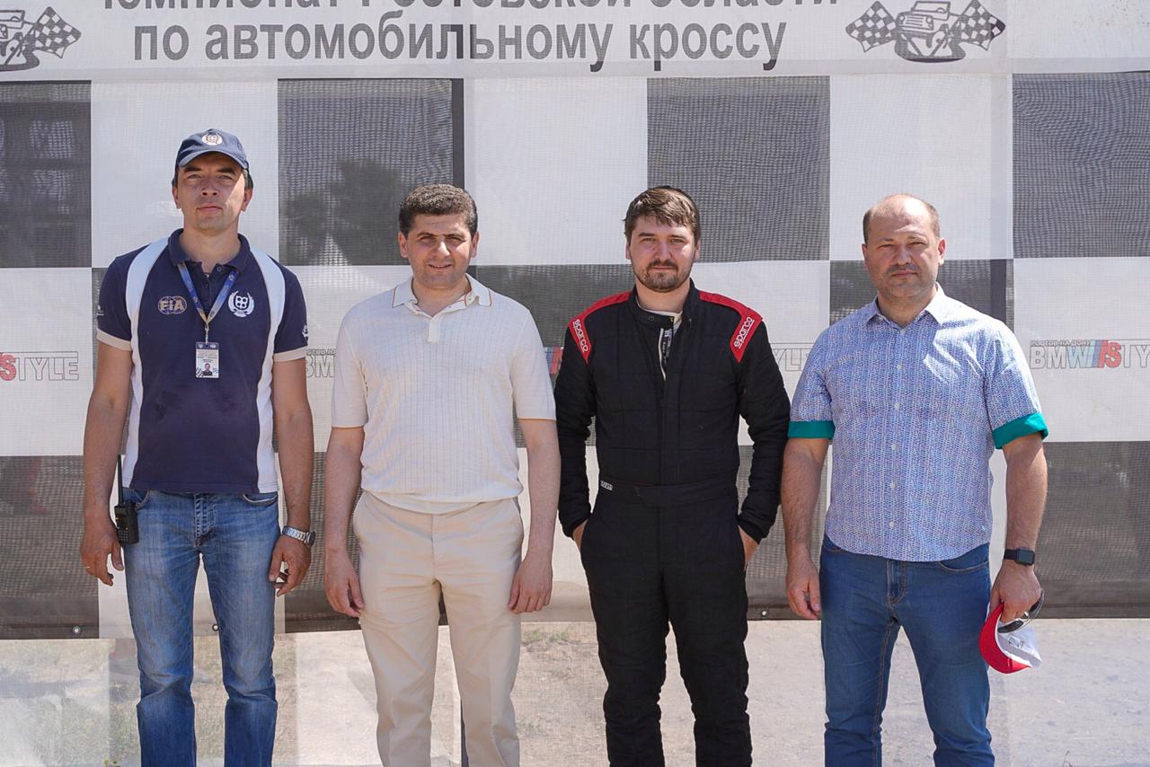 Александр Скрябин и Саркис Гогорян приняли участие в открытии чемпионата по автокроссу