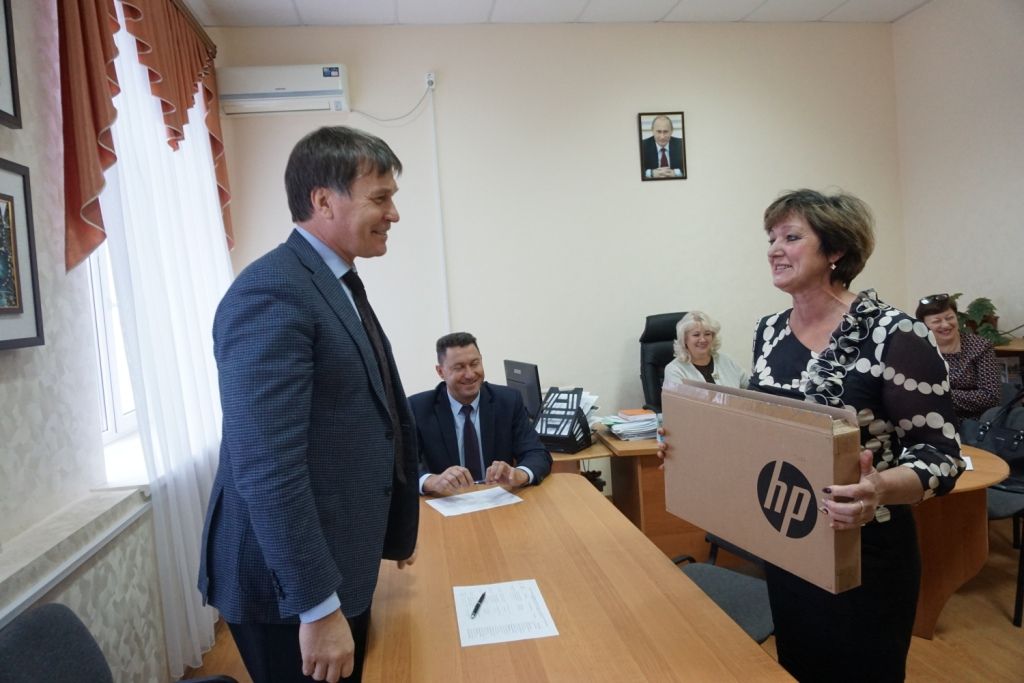 Депутат Сергей Суховенко исполняет наказы своих избирателей