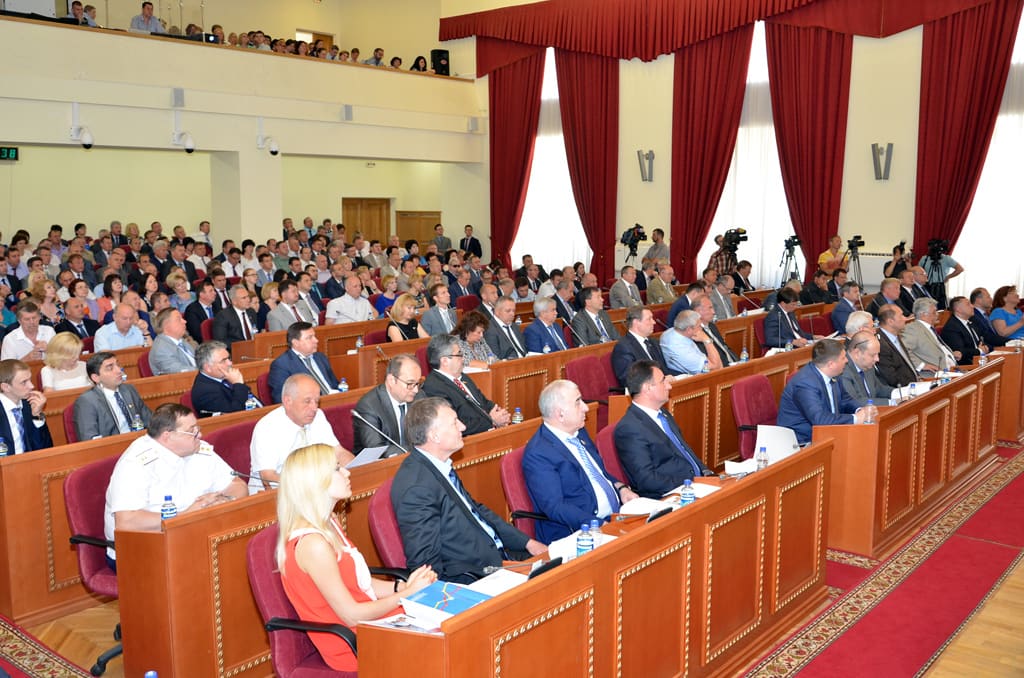 18-е заседание ЗСРО: Доходы бюджета Ростовской области в 2015 году выросли почти до 133 млрд. рублей 18-е заседание ЗСРО: Доходы бюджета Ростовской области в 2015 году выросли почти до 133 млрд. рублей