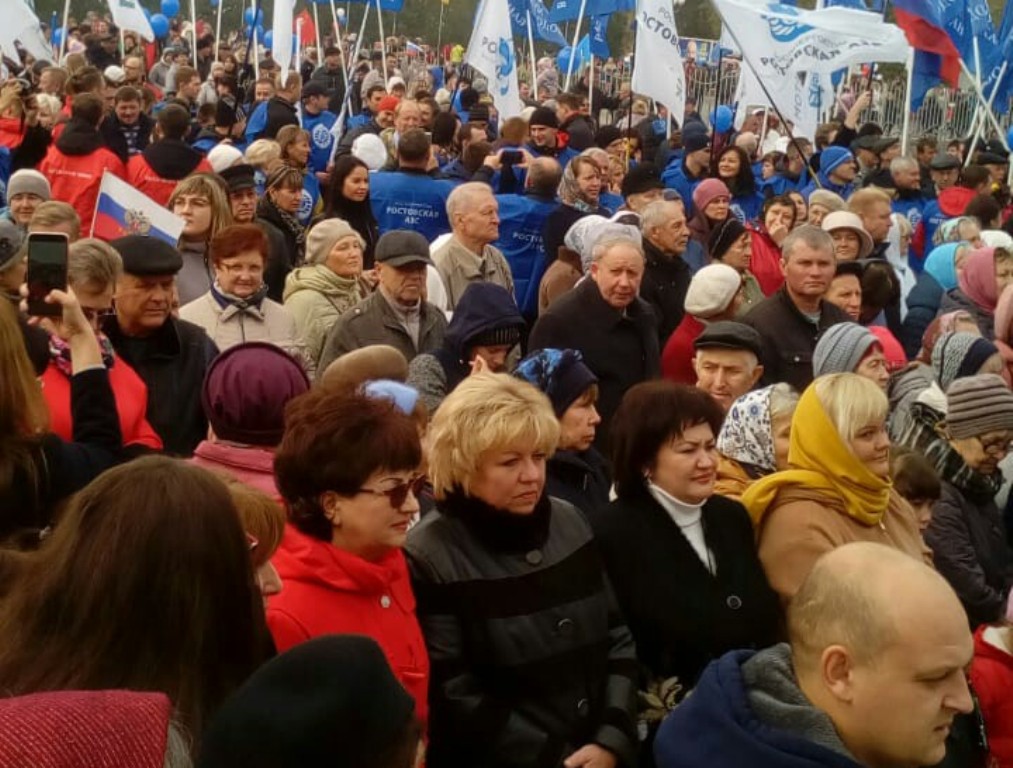 Валентина Руденко вместе с жителями  Волгодонска приняла участие в Марше единства
