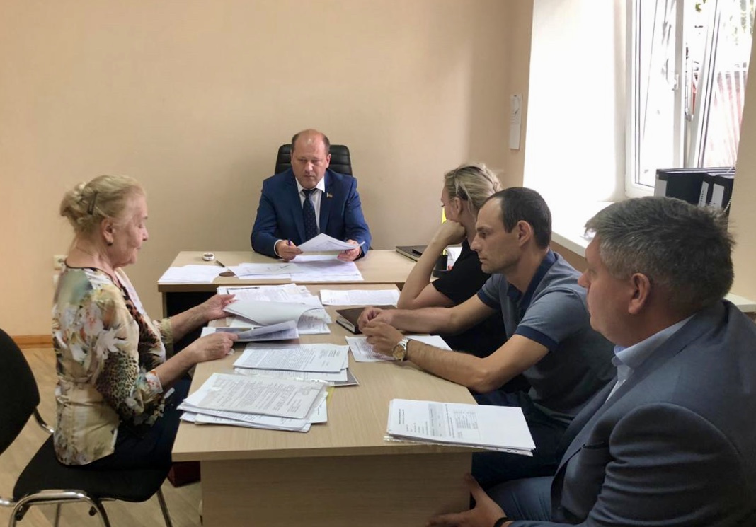 Александр Скрябин провел депутатский прием жителей Ростова-на-Дону Александр Скрябин провел депутатский прием жителей Ростова-на-Дону