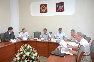 ДЕПУТАТЫ ФРАКЦИИ КПРФ ОБСУДИЛИ ВОПРОСЫ ПОВЕСТКИ ДНЯ 37-го ЗАСЕДАНИЯ ЗАКОНОДАТЕЛЬНОГО СОБРАНИЯ РОСТОВСКОЙ ОБЛАСТИ ДЕПУТАТЫ ФРАКЦИИ КПРФ ОБСУДИЛИ ВОПРОСЫ ПОВЕСТКИ ДНЯ 37-го ЗАСЕДАНИЯ ЗАКОНОДАТЕЛЬНОГО СОБРАНИЯ РОСТОВСКОЙ ОБЛАСТИ