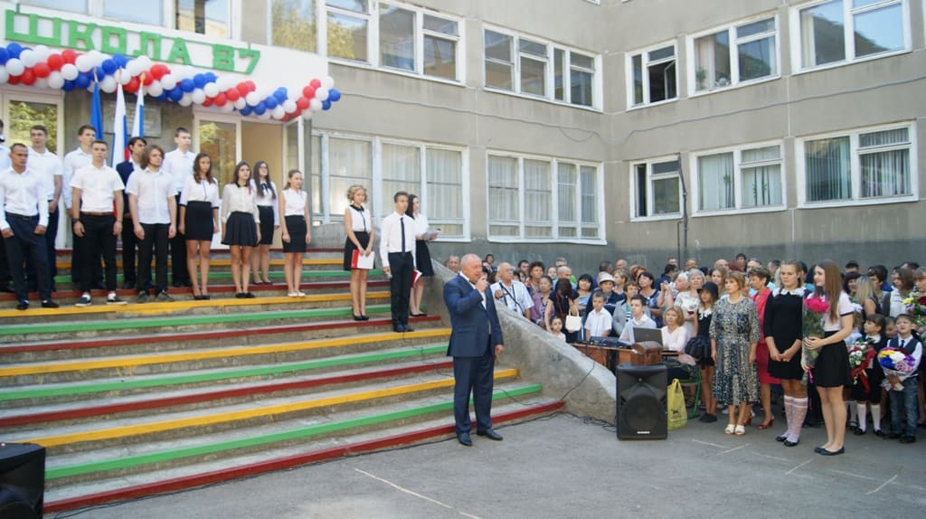 Депутат Игорь Молотов принял участие в праздновании Дня знаний