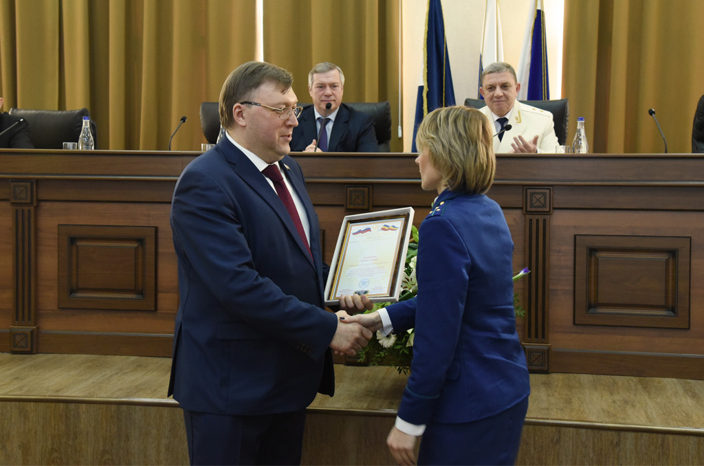 Александр Ищенко: «На Дону выстроена полноценная система профилактики правонарушений» Александр Ищенко: «На Дону выстроена полноценная система профилактики правонарушений»