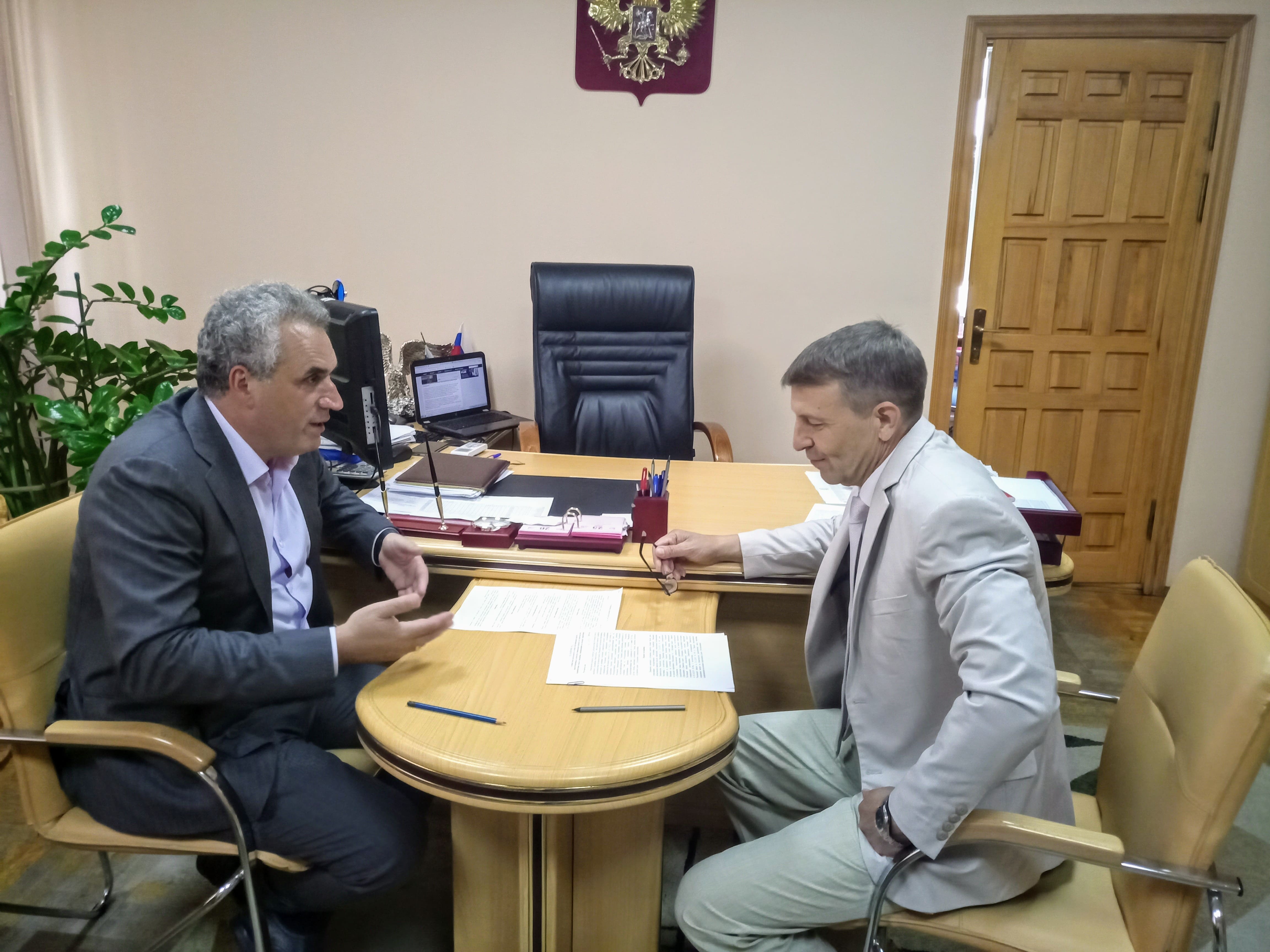 Виктор Халын провел рабочую встречу с главой администрации Волгодонского района