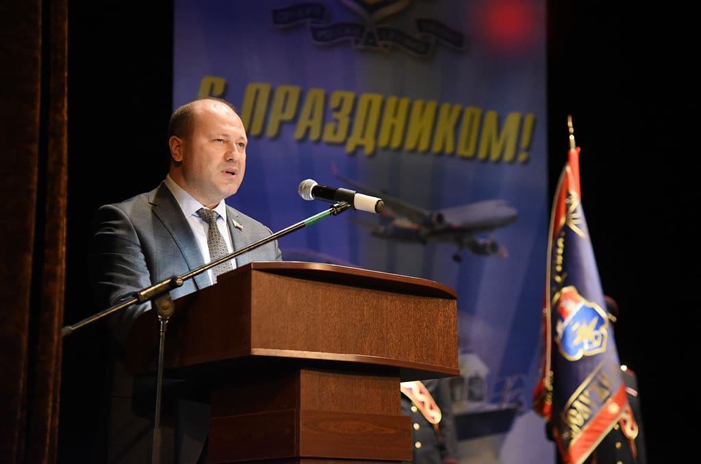 Александр Скрябин поздравил сотрудников и ветеранов органов внутренних дел на транспорте с профессиональным праздником Александр Скрябин поздравил сотрудников и ветеранов органов внутренних дел на транспорте с профессиональным праздником