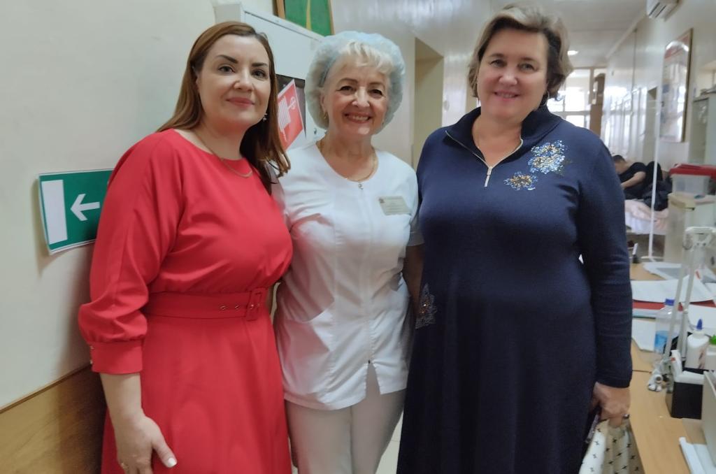 Светлана Пискунова поздравила с Днем защитника Отечества находящихся на лечении бойцов СВО