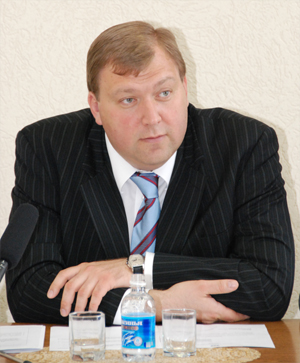 ПЕРЕХОД К НОВОЙ СИСТЕМЕ ВЫБОРОВ В МУНИЦИПАЛЬНЫХ ОБРАЗОВАНИЯХ ОБЛАСТИ ОБСУДЯТ ЗА «КРУГЛЫМ СТОЛОМ» ПЕРЕХОД К НОВОЙ СИСТЕМЕ ВЫБОРОВ В МУНИЦИПАЛЬНЫХ ОБРАЗОВАНИЯХ ОБЛАСТИ ОБСУДЯТ ЗА «КРУГЛЫМ СТОЛОМ»