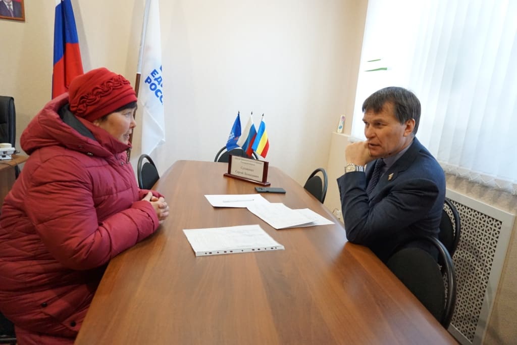 Депутат Сергей Суховенко провел прием граждан в Тацинском районе Ростовской области