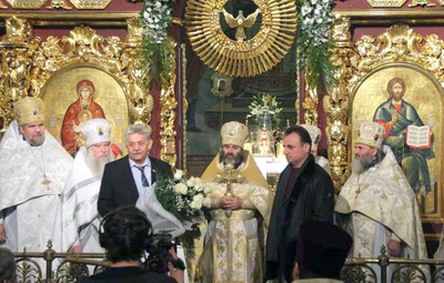 Николай Шевченко и Арутюн Сурмалян приняли участие в праздничном богослужении Николай Шевченко и Арутюн Сурмалян приняли участие в праздничном богослужении