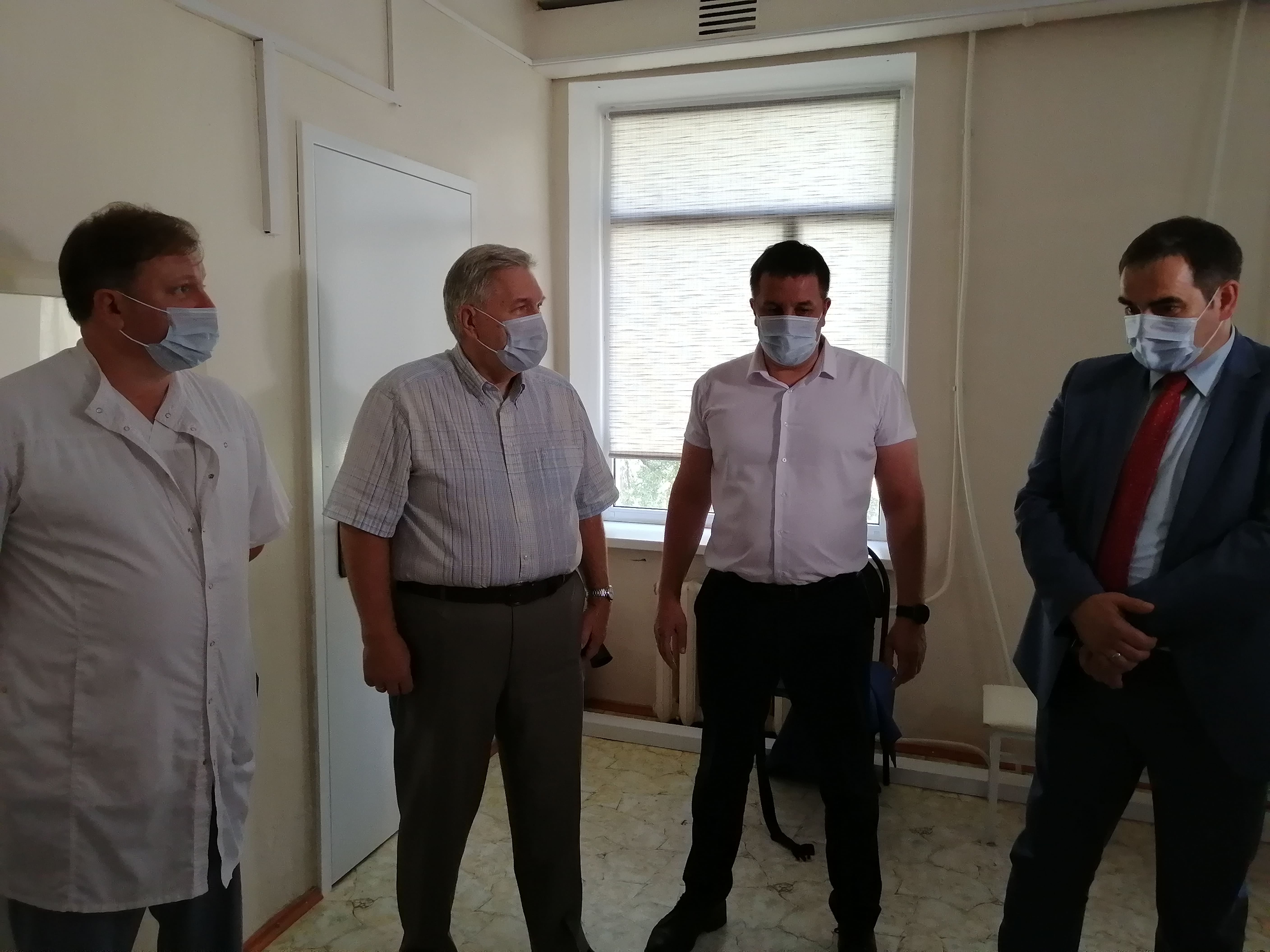 В Центральной городской больнице Зверева открыт современный рентгеновский кабинет