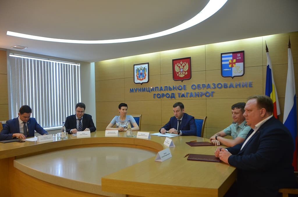 К донскому проекту «Правовая помощь онлайн» присоединилась служба судебных приставов К донскому проекту «Правовая помощь онлайн» присоединилась служба судебных приставов