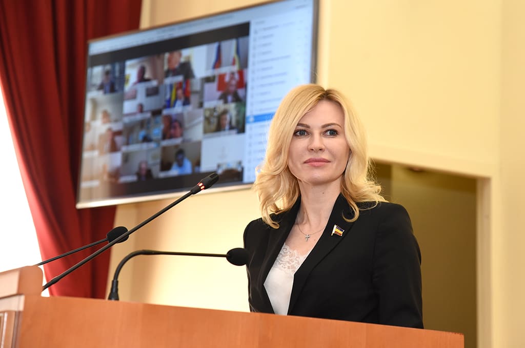 20-е заседание ЗС РО: Депутаты подготовили Обращение о скорейшем принятии федерального закона о патриотическом воспитании 20-е заседание ЗС РО: Депутаты подготовили Обращение о скорейшем принятии федерального закона о патриотическом воспитании
