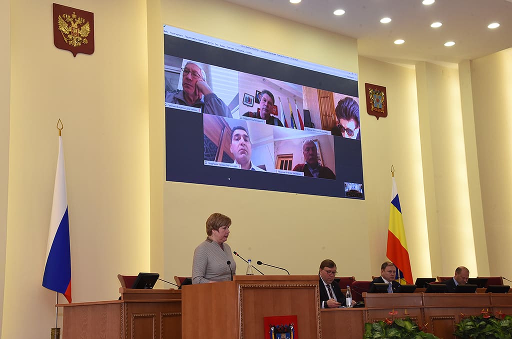 Депутаты-единороссы инициировали проведение внеочередного парламентского заседания для принятия законов о социальной поддержке граждан Депутаты-единороссы инициировали проведение внеочередного парламентского заседания для принятия законов о социальной поддержке граждан
