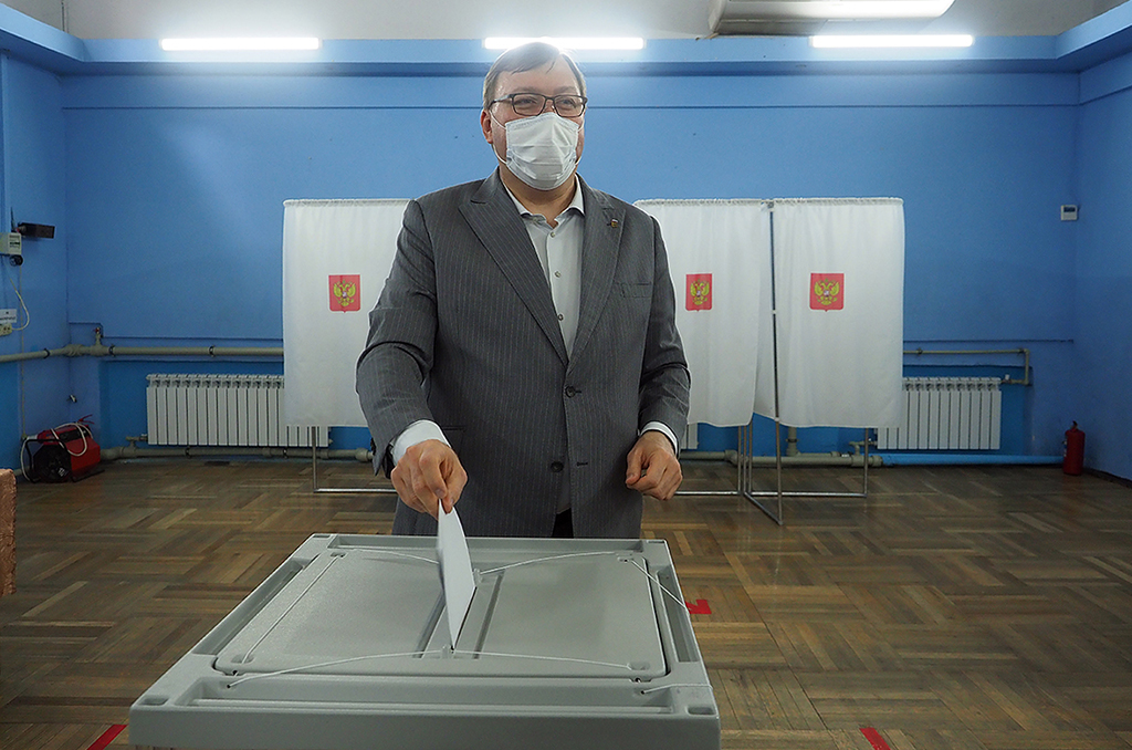 Александр Ищенко отдал свой голос на предварительном голосовании по отбору кандидатов на выборы в Госдуму от «Единой России»