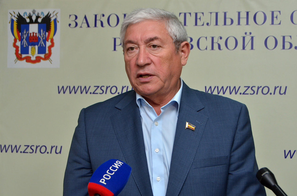 Владимир Гребенюк: «Уверен, что зеленое богатство Донского края будет сохранено и приумножено» Владимир Гребенюк: «Уверен, что зеленое богатство Донского края будет сохранено и приумножено»