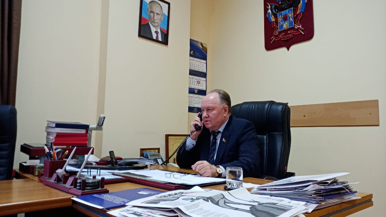 Андрей Харченко провел депутатский прием жителей поселка Синегорский 