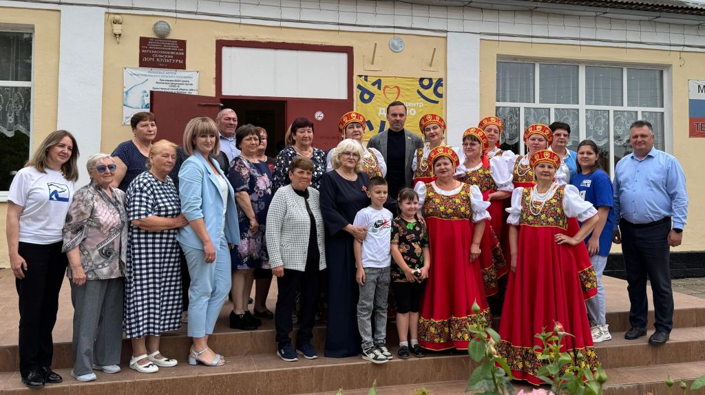 Александр Ремета помог организовать праздник «День соседей» в хуторе Верхнесоленый Веселовского района 