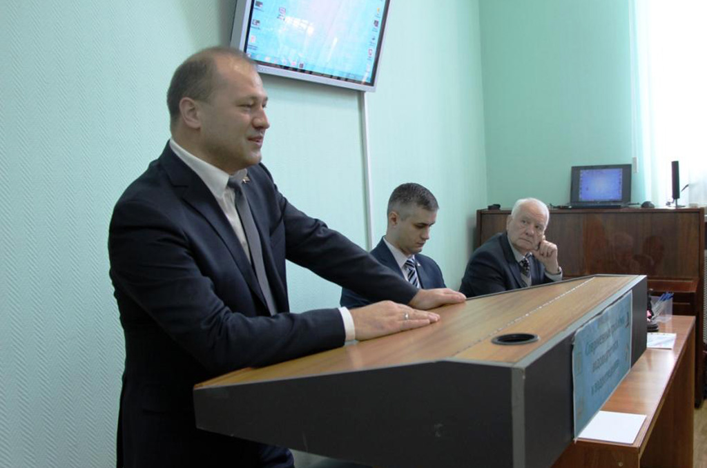Депутат Законодательного Собрания Александр Скрябин обсудил актуальные проблемы водоснабжения Депутат Законодательного Собрания Александр Скрябин обсудил актуальные проблемы водоснабжения