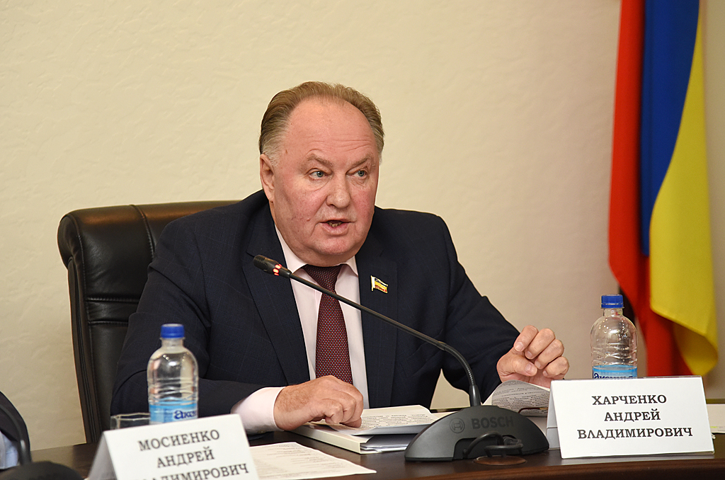 Андрей Харченко: «Мы принимаем бюджет на основании пожеланий и потребностей жителей Ростовской области» Андрей Харченко: «Мы принимаем бюджет на основании пожеланий и потребностей жителей Ростовской области»