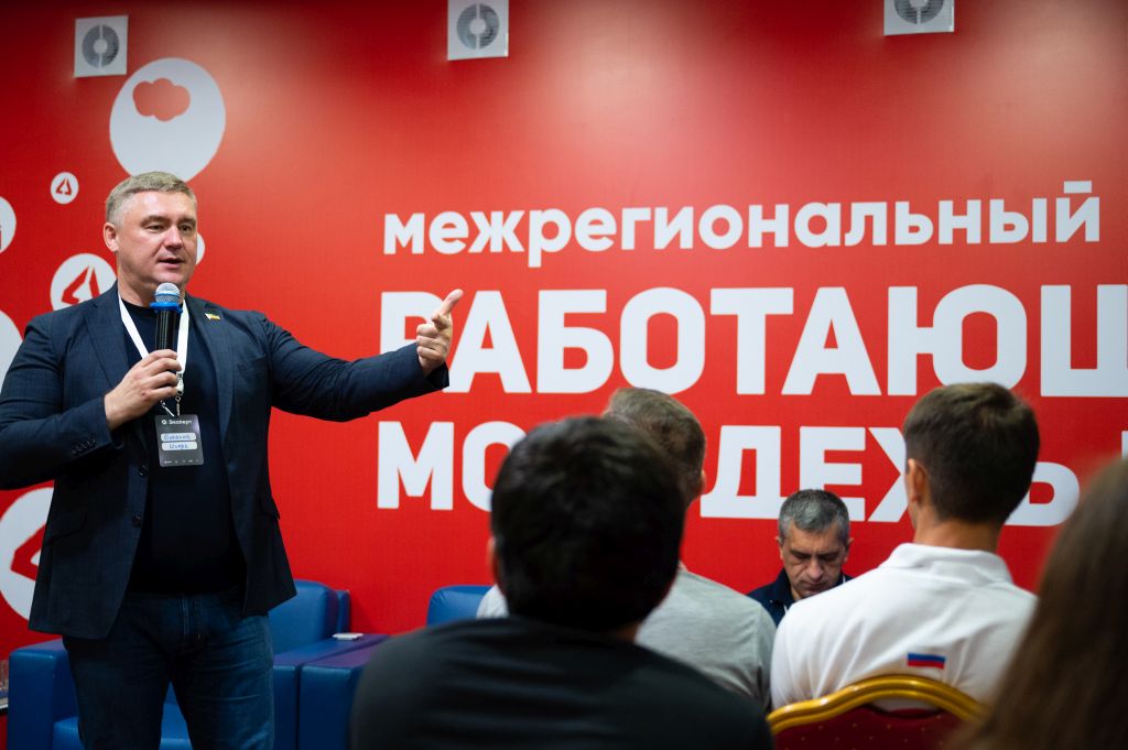 Игорь Бураков: «Молодежь, которая идет на заводы, создает великое будущее нашей страны»