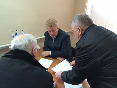 Максим Щаблыкин привел прием граждан в Родионово-Несветайском районе Максим Щаблыкин привел прием граждан в Родионово-Несветайском районе