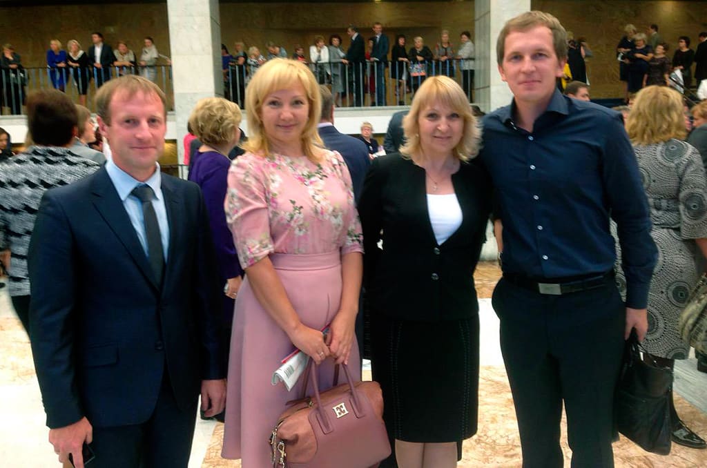 Лариса Тутова поздравила финалистов Всероссийского конкурса «Учитель года – 2015» Лариса Тутова поздравила финалистов Всероссийского конкурса «Учитель года – 2015»