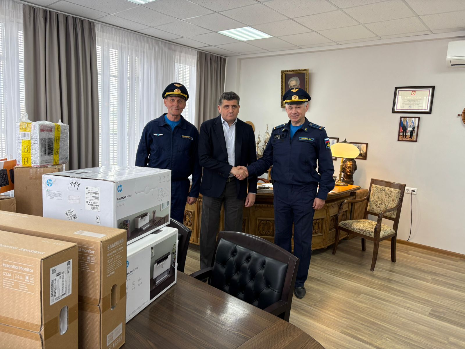 Саркис Гогорян передал оргтехнику для бойцов СВО, выполняющих задачи на Донецком направлении 
