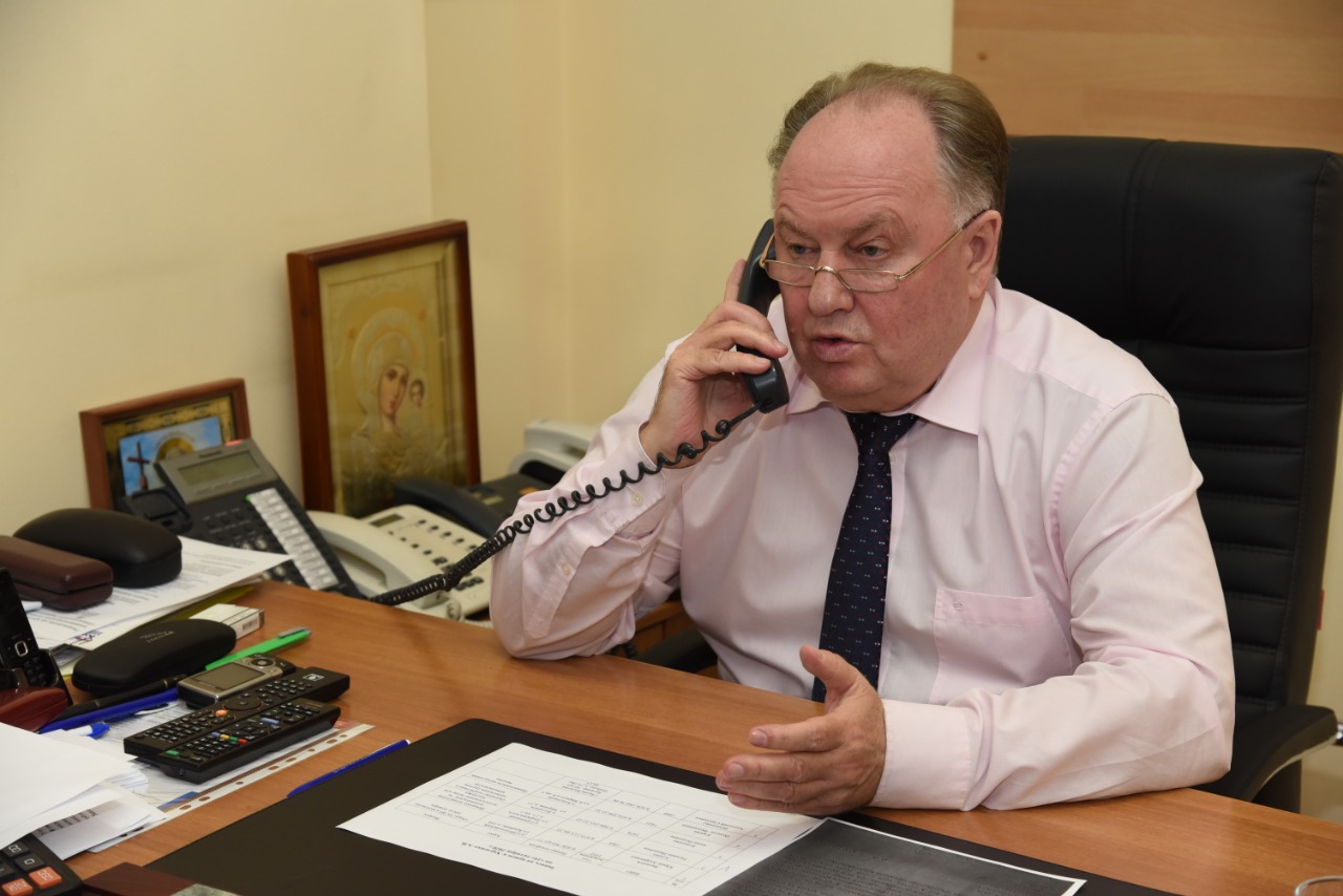 Андрей Харченко провел дистанционный прием жителей Белокалитвинского района