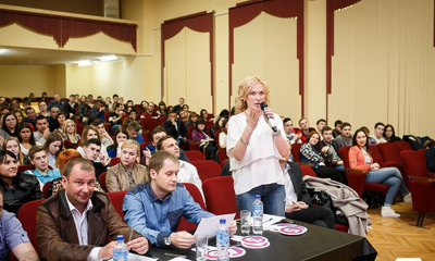 Депутат Законодательного Собрания Екатерина Стенякина оказала финансовую помощь в проведении игр КВН