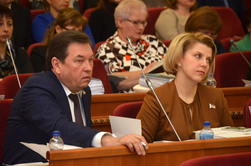 38-е заседание ЗСРО: Доходы областного бюджета от приватизации госимущества в ближайшие три года могут составить более 7 млн. рублей 38-е заседание ЗСРО: Доходы областного бюджета от приватизации госимущества в ближайшие три года могут составить более 7 млн. рублей