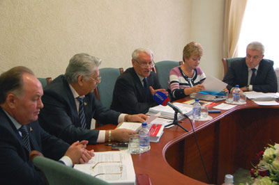 ДЕПУТАТЫ ОДОБРИЛИ УВЕЛИЧЕНИЕ ФИНАНСИРОВАНИЯ АПК НА БУДУЩИЙ ГОД ДЕПУТАТЫ ОДОБРИЛИ УВЕЛИЧЕНИЕ ФИНАНСИРОВАНИЯ АПК НА БУДУЩИЙ ГОД