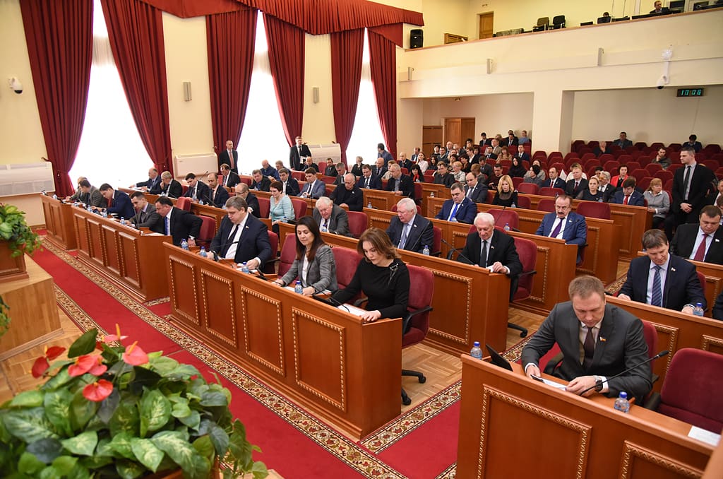 8-е заседание ЗСРО: Уточнены ограничения по предоставлению квартир детям-сиротам в многоквартирном доме 8-е заседание ЗСРО: Уточнены ограничения по предоставлению квартир детям-сиротам в многоквартирном доме
