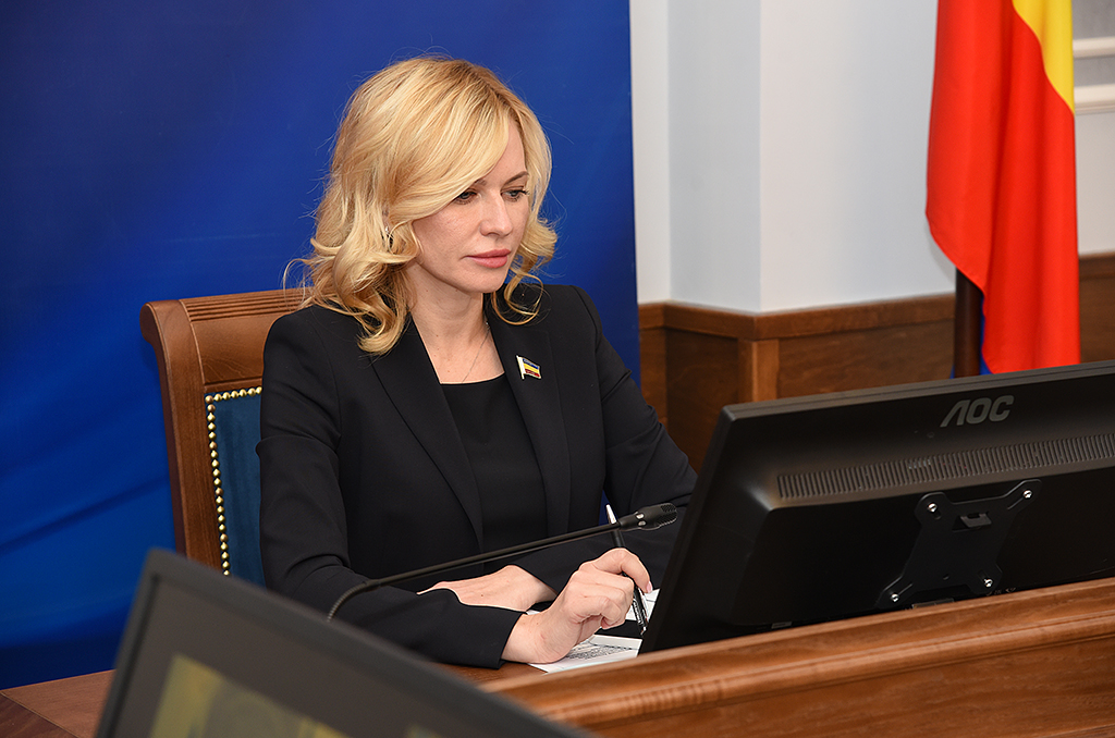 XXXIII Конференция ЮРПА: Запрет на продажу несовершеннолетним зажигалок и баллончиков для их заправки предложено ввести на федеральном уровне XXXIII Конференция ЮРПА: Запрет на продажу несовершеннолетним зажигалок и баллончиков для их заправки предложено ввести на федеральном уровне