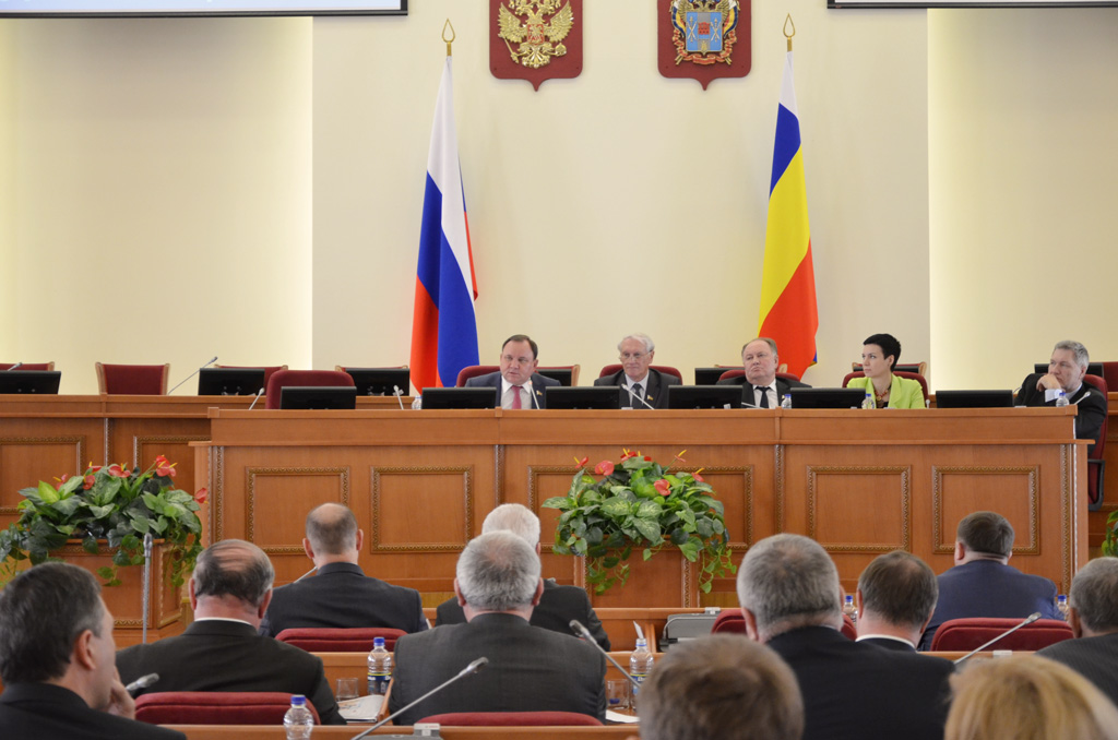 Бюджет регионального отделения пенсионного фонда в 2014 году составил 178,6 млрд. рублей Бюджет регионального отделения пенсионного фонда в 2014 году составил 178,6 млрд. рублей