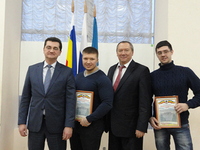 В Азове открыли год молодежи В Азове открыли год молодежи