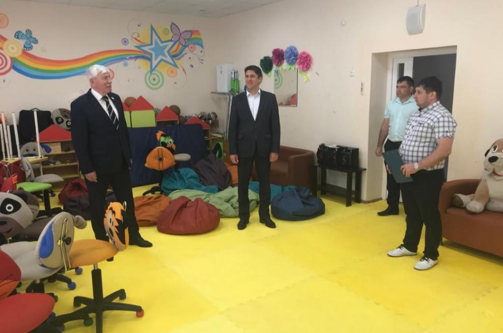 Вячеслав Василенко ознакомился с ходом подготовки оздоровительной компании в детском центре «Родничок» 