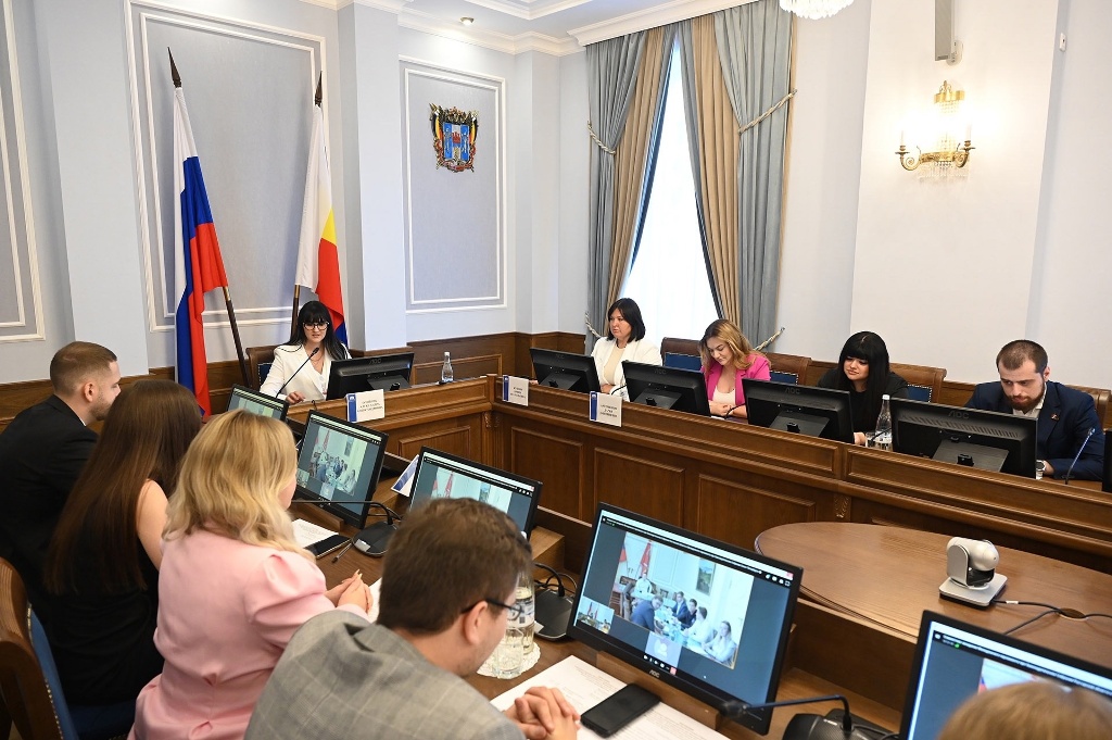Молодежные парламенты Ростовской области и Санкт-Петербурга предложили установить мемориальную плиту на «Самбекских высотах»