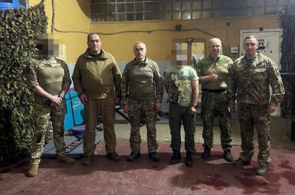 Денис Бурыка, Максим Гелас и Мурат Харцызов обсудили нужды бойцов СВО на территории ДНР