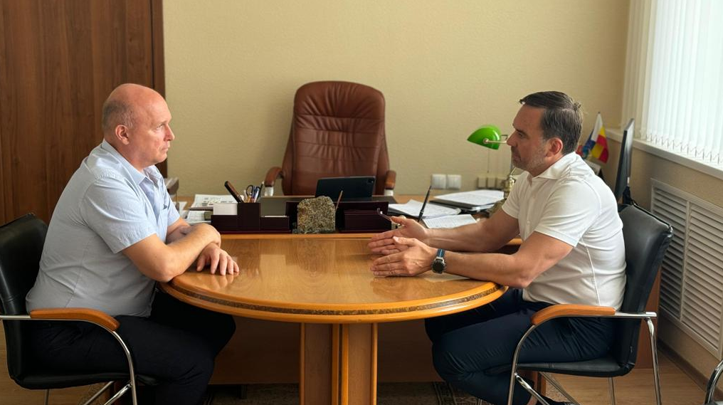 Александр Ремета провел рабочую встречу с главой администрации Веселовского района