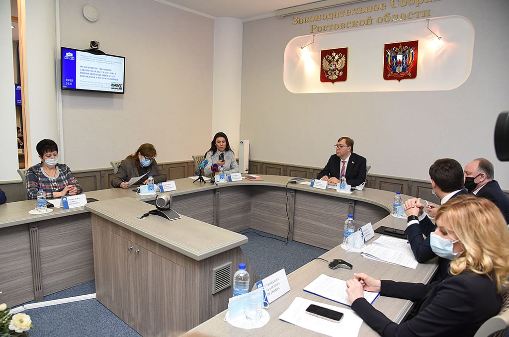 Главы представительных органов муниципальных образований обсудили реализацию закона об инициативных проектах