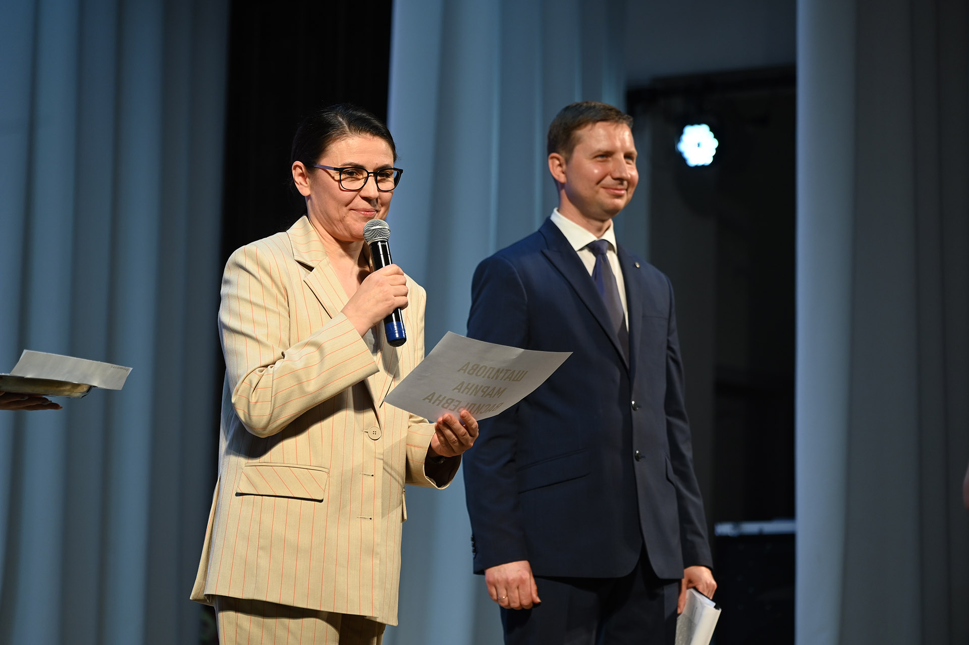 Светлана Мананкина вручила премию победителю конкурса «Учитель года Дона»  