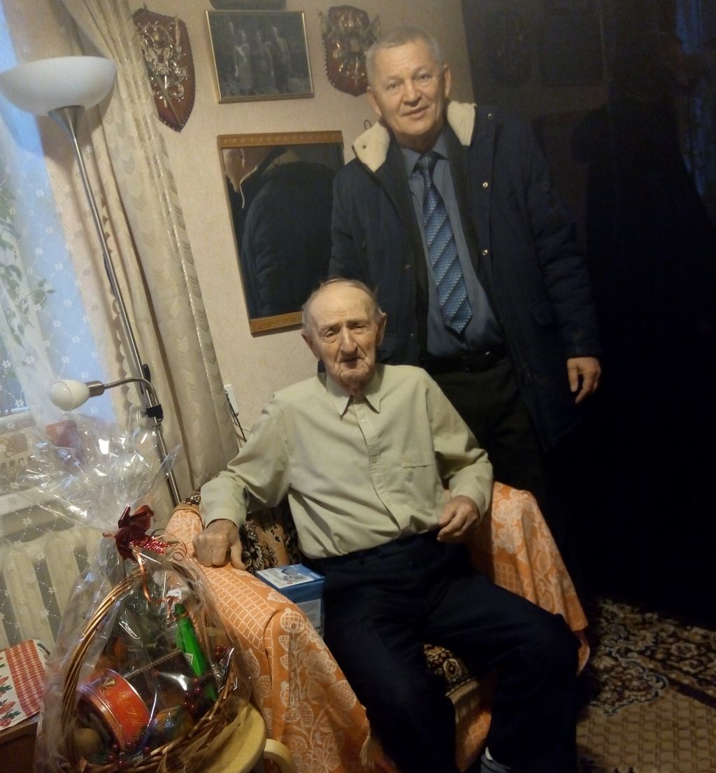 Саркис Гогорян поздравил ветеранов Великой Отечественной войны с наступающим праздником