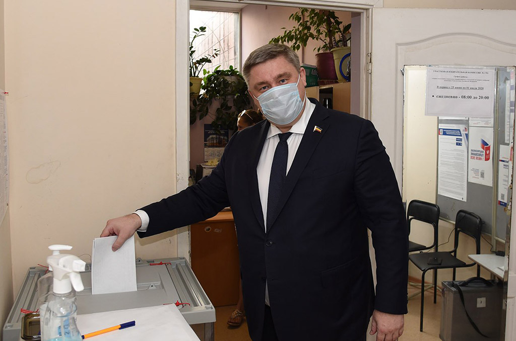 Игорь Бураков: «Губернаторская инициатива «Народный совет» позволяет жителям напрямую влиять на подготовку важных управленческих решений» Игорь Бураков: «Губернаторская инициатива «Народный совет» позволяет жителям напрямую влиять на подготовку важных управленческих решений»