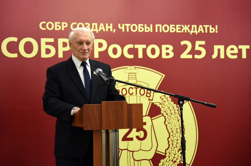 Николай Беляев поздравил бойцов Ростовского специального отряда быстрого реагирования с юбилеем Николай Беляев поздравил бойцов Ростовского специального отряда быстрого реагирования с юбилеем