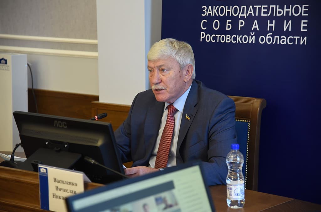 Вячеслав Василенко принял участие в совещании по вопросам подготовки к осеннему севу