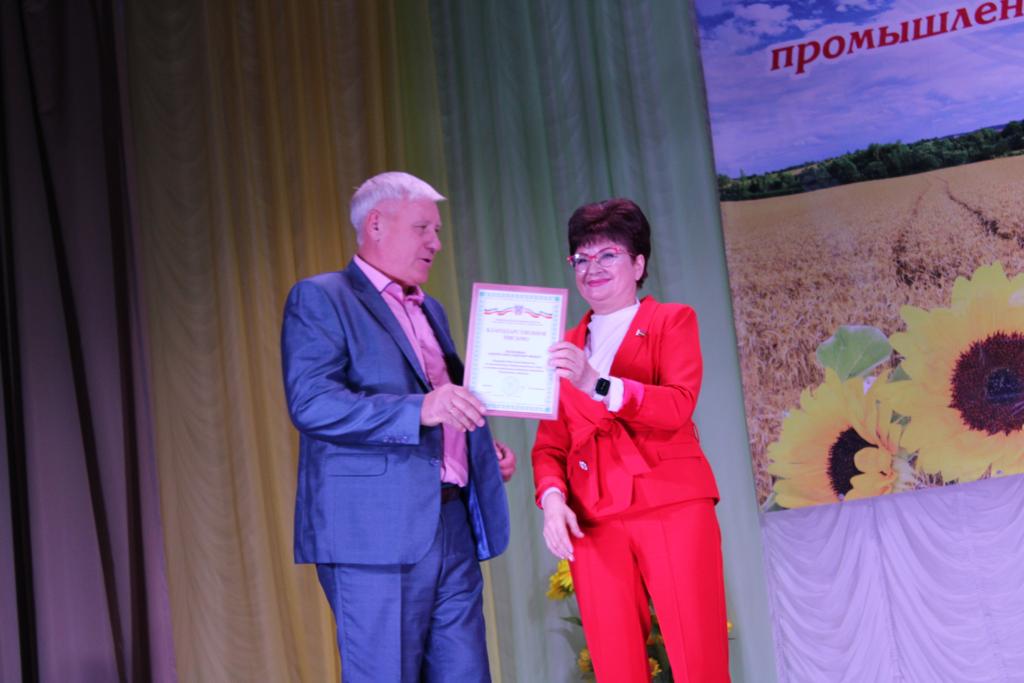 Валентина Руденко поздравила аграриев Цимлянского района с Днем работника сельского хозяйства