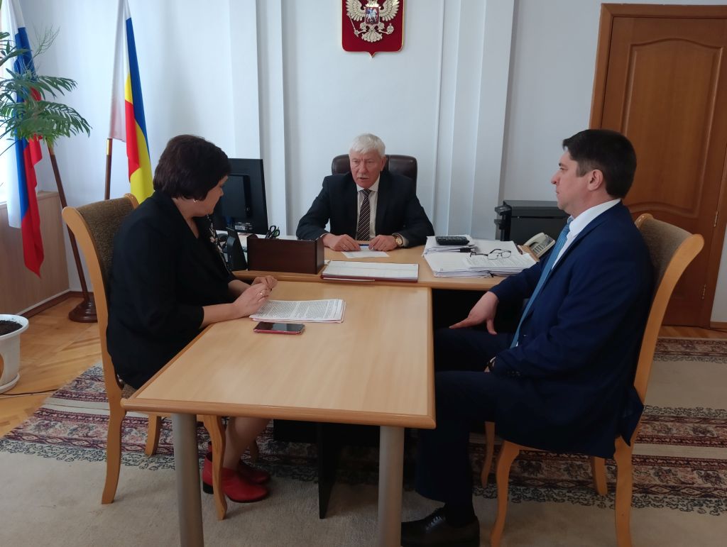 Вячеслав Василенко провел прием граждан в Милютинском районе
